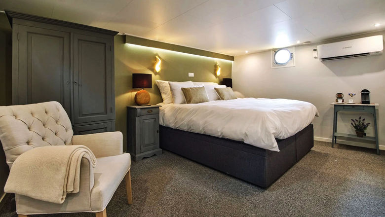 Royal cabin suite on the Kir Royale barge.